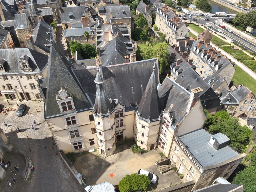 Evêché du Mans : conserver et mettre en valeur le patrimoine historique